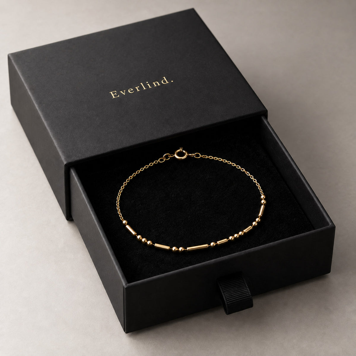 Morse Code Bracelet in Everlind gift packaging